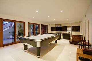 Trained pool table installers in Miami